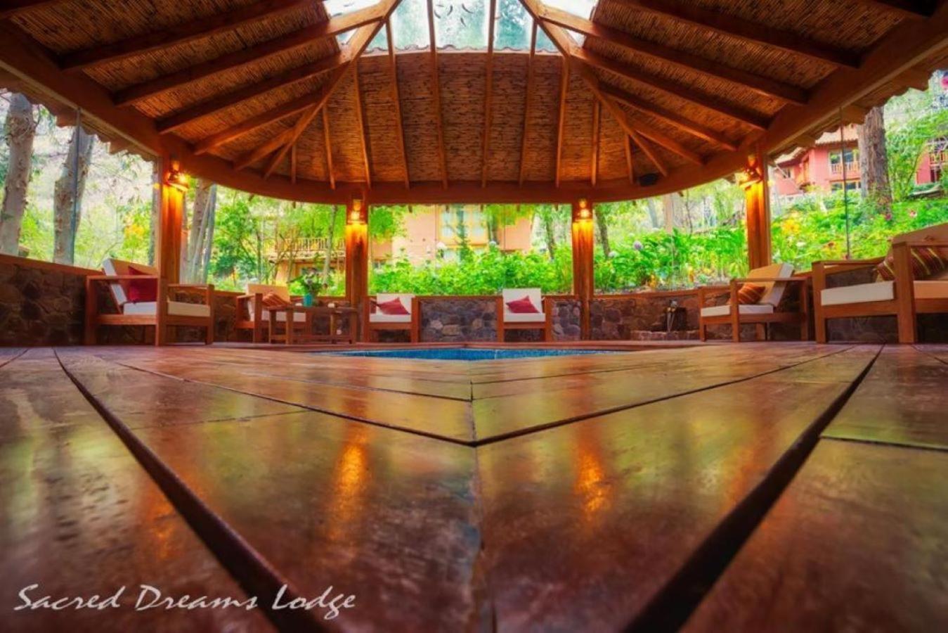 אורובמבה Sacred Dreams Lodge מראה חיצוני תמונה