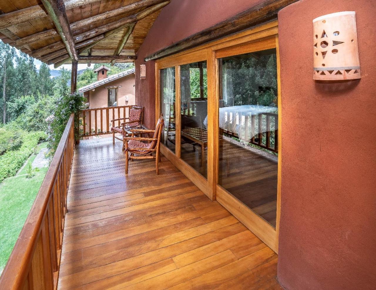 אורובמבה Sacred Dreams Lodge מראה חיצוני תמונה