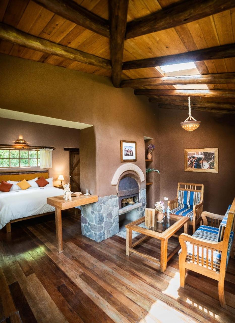 אורובמבה Sacred Dreams Lodge מראה חיצוני תמונה
