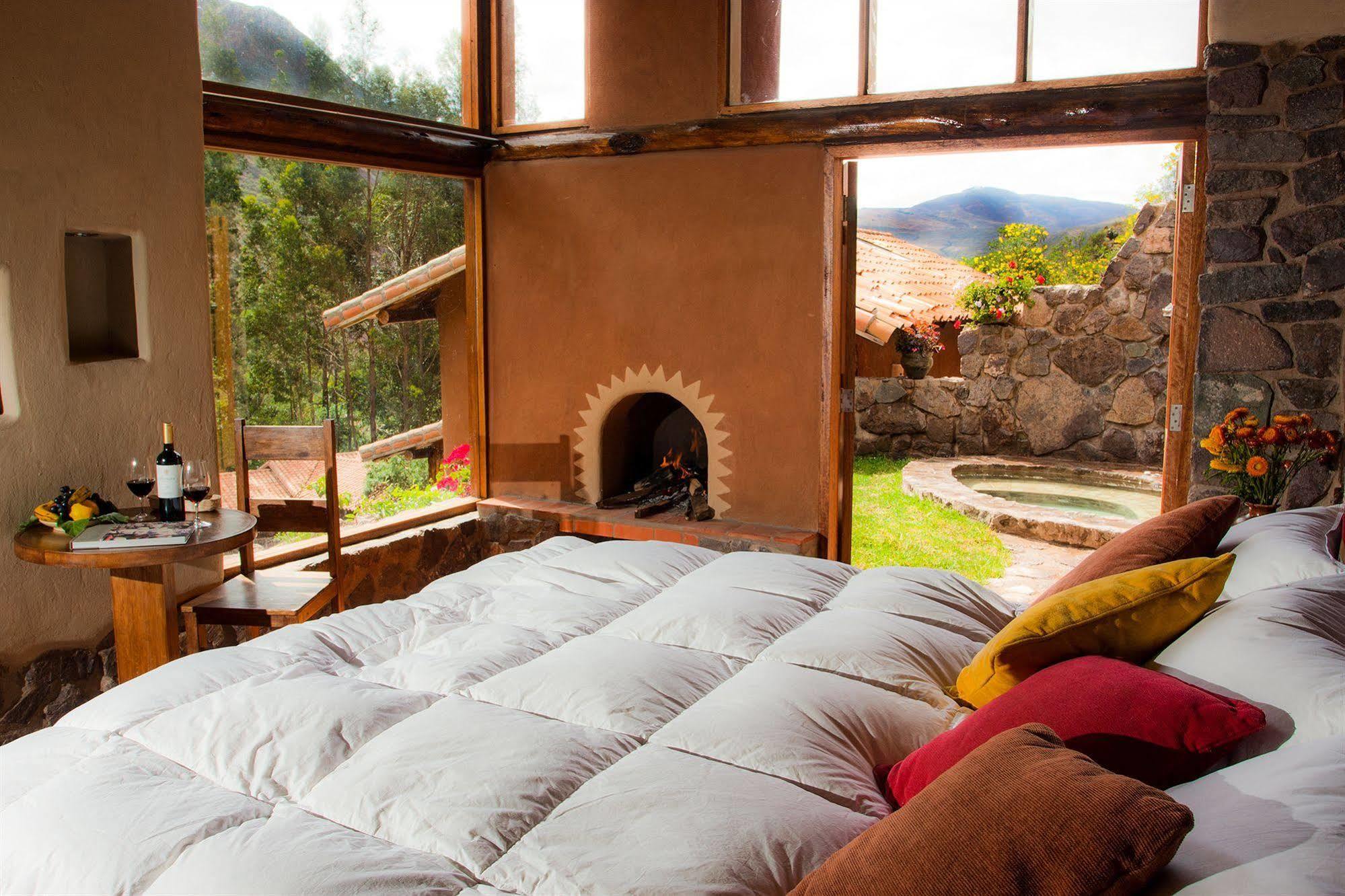 אורובמבה Sacred Dreams Lodge מראה חיצוני תמונה