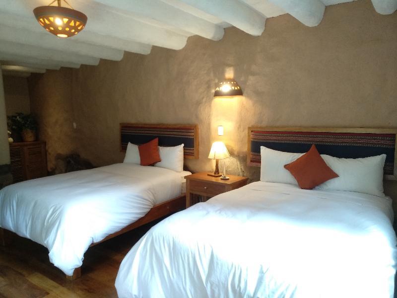 אורובמבה Sacred Dreams Lodge מראה חיצוני תמונה