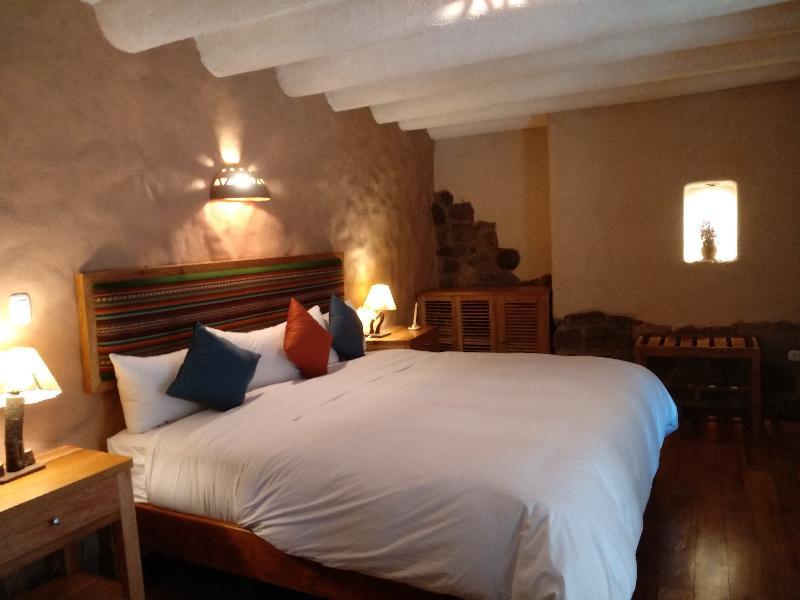 אורובמבה Sacred Dreams Lodge מראה חיצוני תמונה