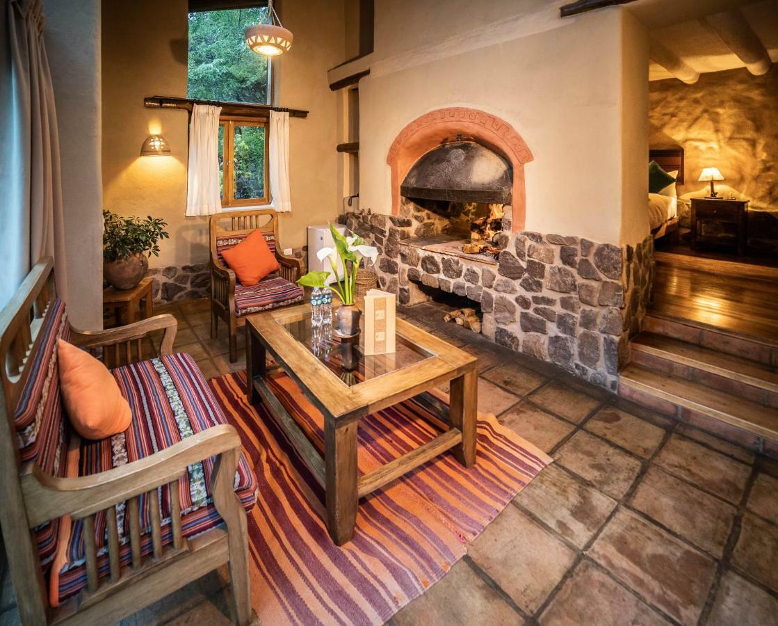אורובמבה Sacred Dreams Lodge מראה חיצוני תמונה