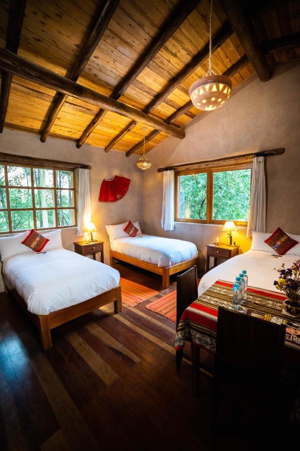 אורובמבה Sacred Dreams Lodge מראה חיצוני תמונה